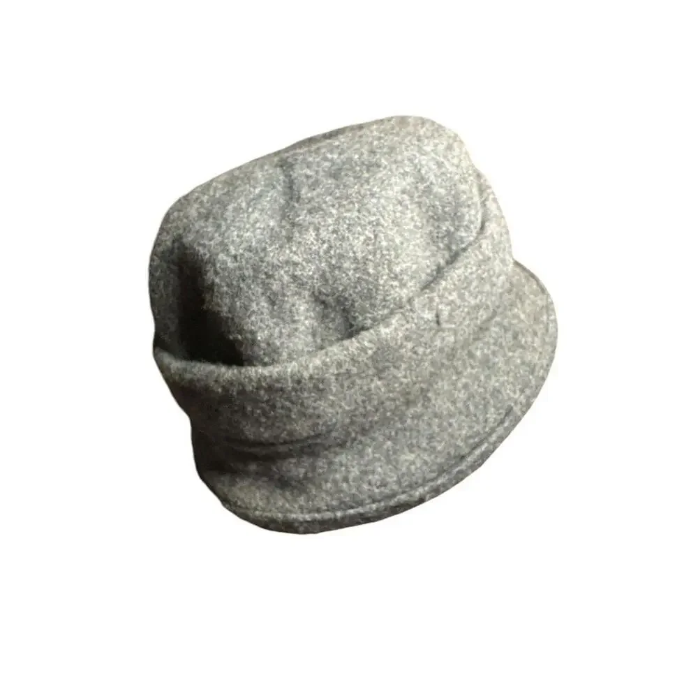 100% wool hat for a women extremely packable tag was cut